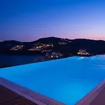 Walk With Pool And Hot Tub By Calypso Sunset Вилла *