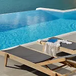 Walk With Pool And Hot Tub By Calypso Sunset Вилла Кало-Ливади