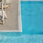 Walk With Pool And Hot Tub By Calypso Sunset Кало-Ливади