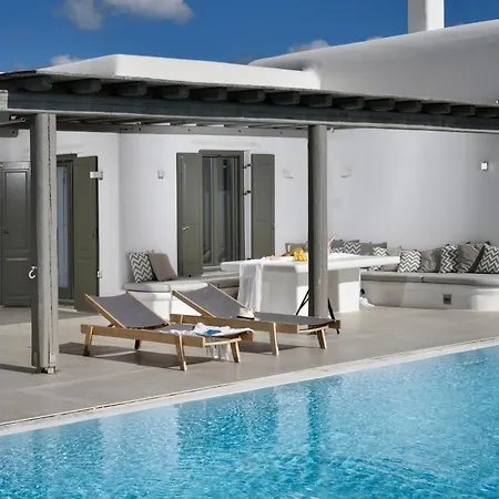 Vila Walk With Pool And Hot Tub By Calypso Sunset *
