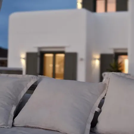 Vila Walk With Pool And Hot Tub By Calypso Sunset