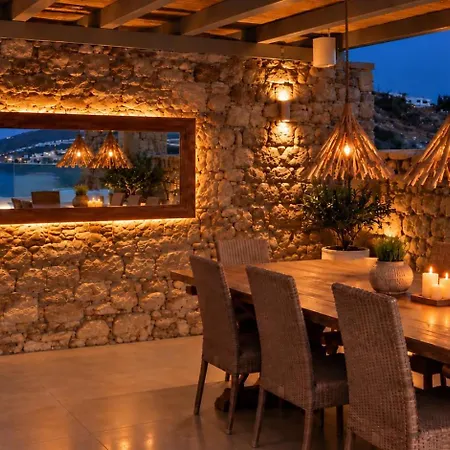 Villa Walk With Pool And Hot Tub By Calypso Sunset
