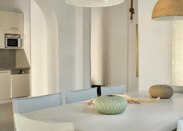 Villa Walk With Pool And Hot Tub By Calypso Sunset *